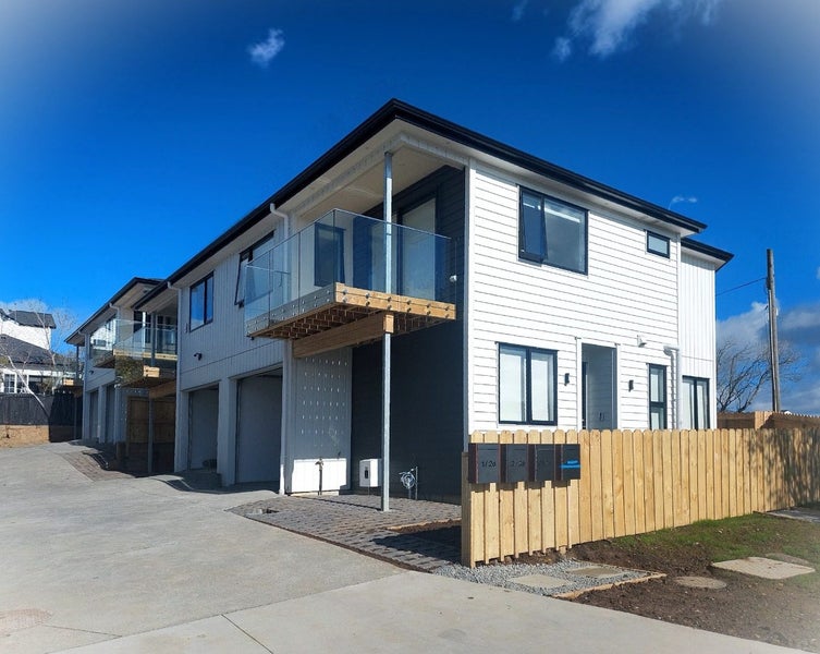 1/2 Maxwelton Drive, Mairangi Bay, Auckland - Carousel 1
