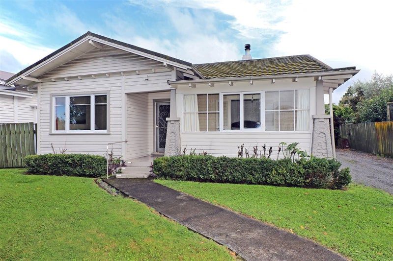 302 Mclean Street, Saint Leonards, Hastings - Carousel 2