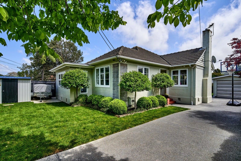 4 Okura Grove, Boulcott, Lower Hutt - Carousel 2