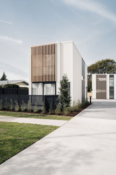 1 Devonport Street, Green Island, Dunedin - Carousel 1