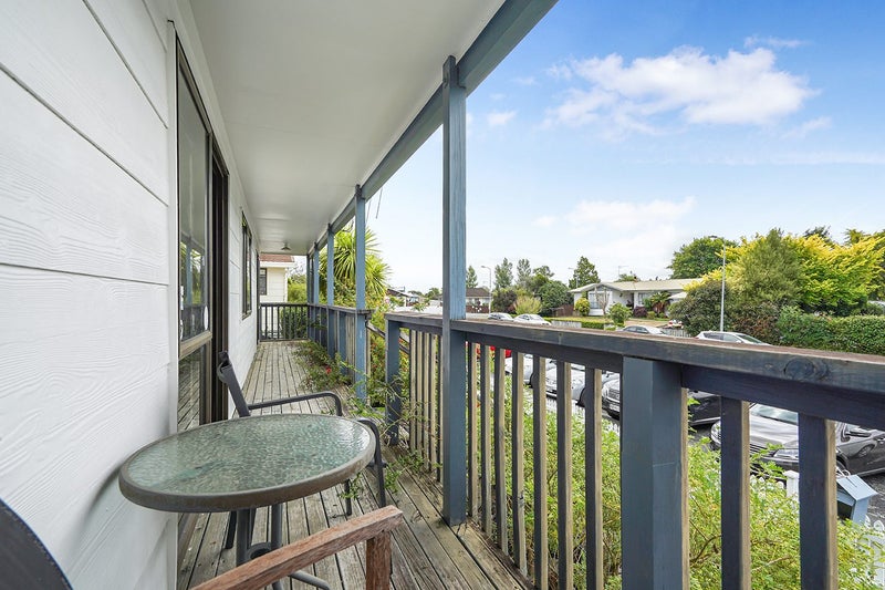 47 Hibiscus Avenue, Hamilton Lake, Hamilton - Carousel 21