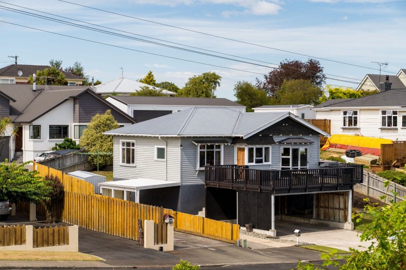 14 Miller Street, Green Island, Dunedin - Carousel 21