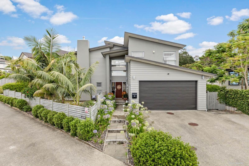 25 Borneo Drive, Fairview Heights, Auckland - Carousel 1