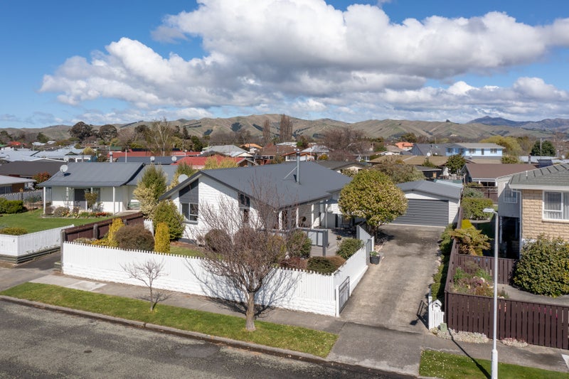 18 Shirtliff Street, Riversdale, Blenheim - Carousel 35