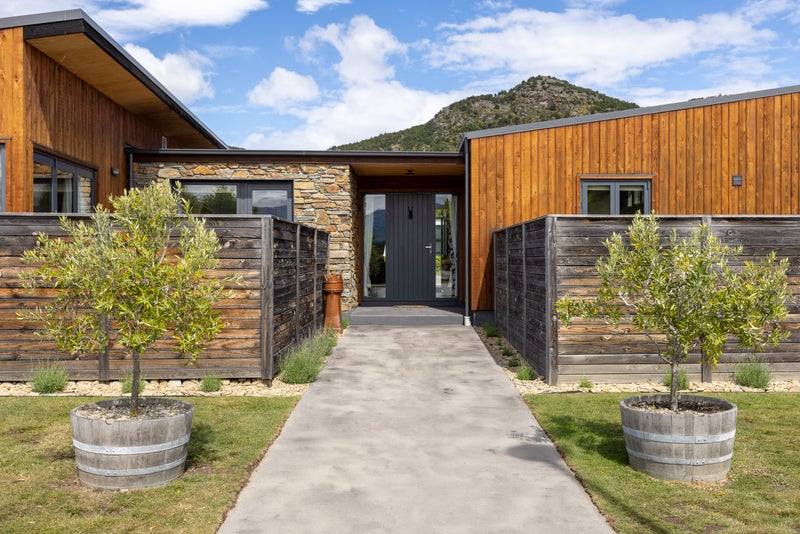 6 Poppy Lane, Albert Town, Wanaka - Carousel 2