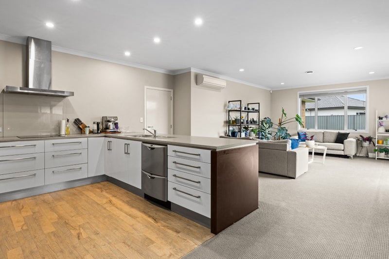 44 Tasman Drive, Poraiti, Napier - Carousel 2