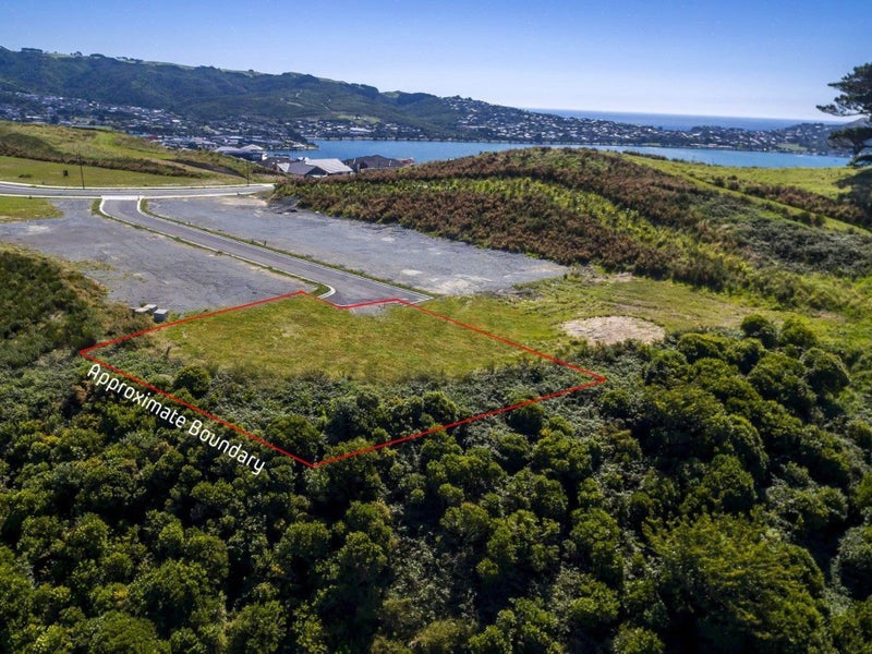 8 Paul Adams Way, Aotea, Porirua - Carousel 1