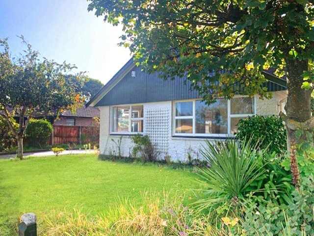 5 Clarevale Street, Burwood, Christchurch - Carousel 1