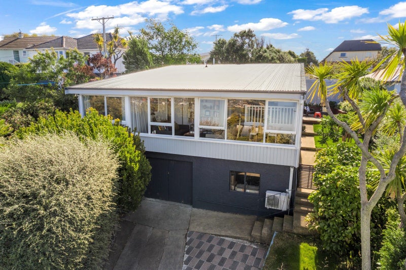 44 Aberdeen Road, Saint Clair, Dunedin - Carousel 1