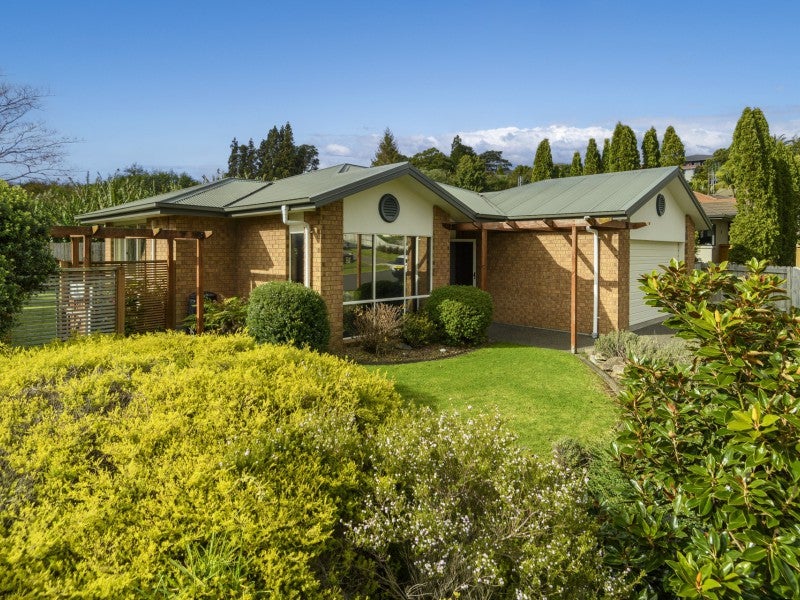 29 Amberley Crescent, Bethlehem, Tauranga - Carousel 1