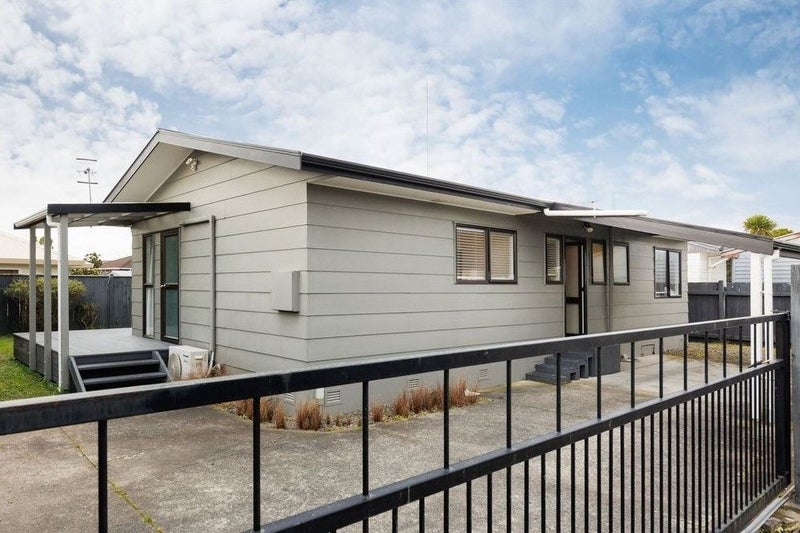 126 Roberts Line, Kelvin Grove, Palmerston North - Carousel 2