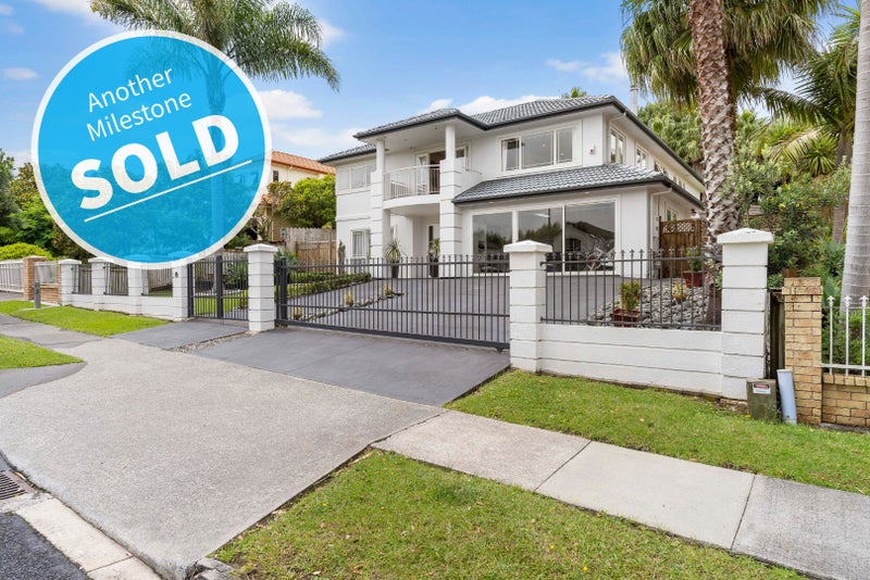 24 Santa Ana Drive, Dannemora, Auckland - Carousel 1