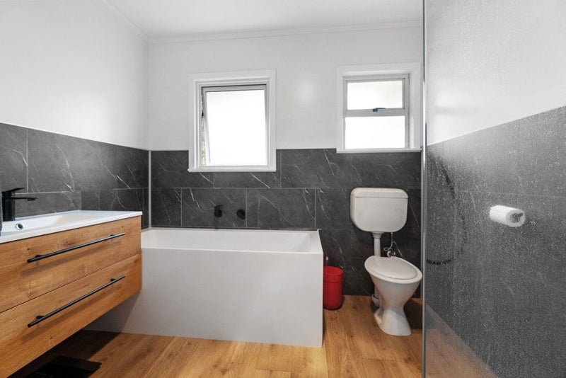 21 Casper Street, Fairfield, Hamilton - Carousel 2