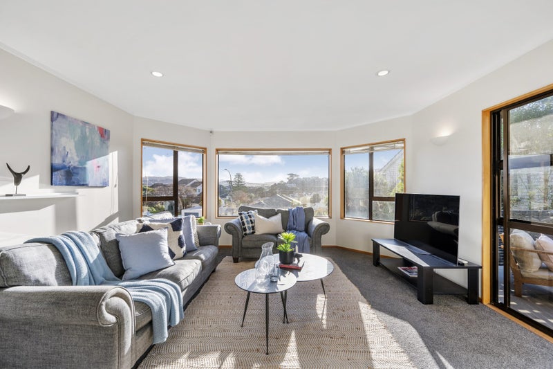 15 Cavendish Square, Strathmore Park, Wellington - Carousel 1