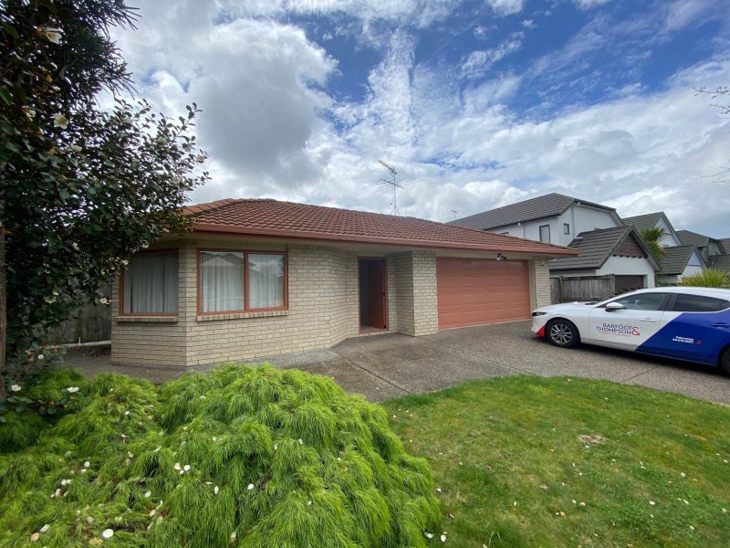 17 Lilybank Crescent, East Tamaki, Auckland - Carousel 1