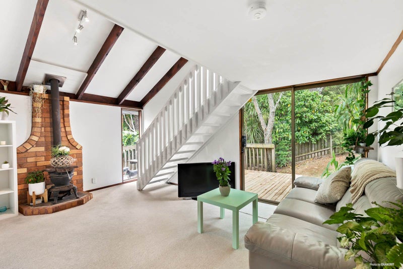 1/96 Aeroview Drive, Beach Haven, Auckland - Carousel 2
