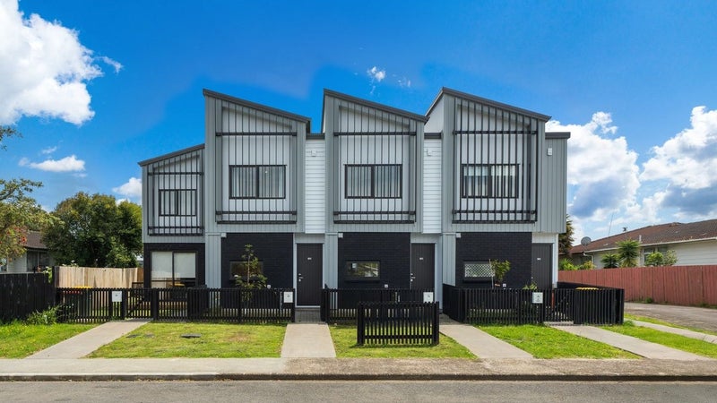 17C Tabitha Crescent, Henderson, Auckland - Carousel 1