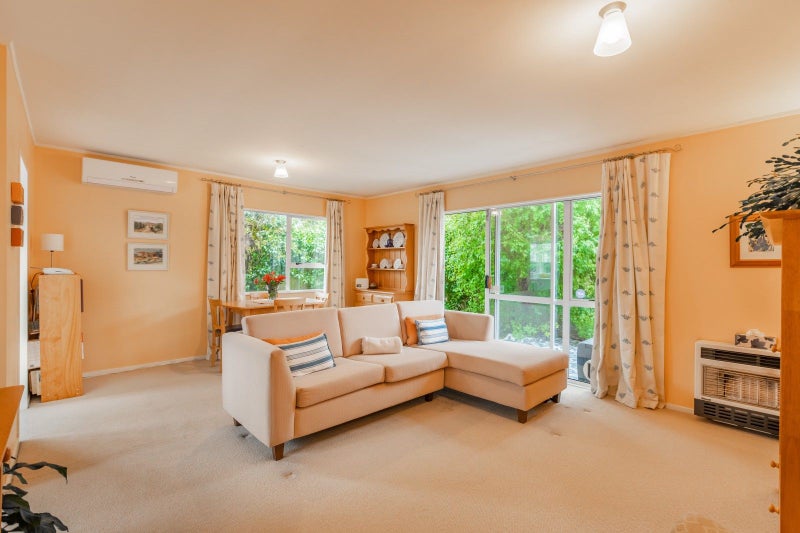 2/115 RATA ST NAENAE, NAENAE, LOWER HUTT - Carousel 1