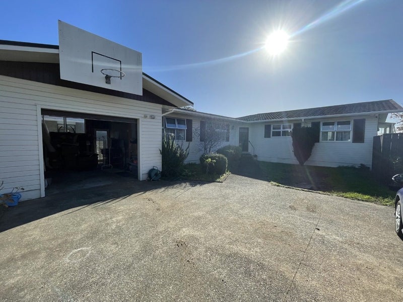 295C Huatoki Street, Upper Vogeltown, New Plymouth - Carousel 1