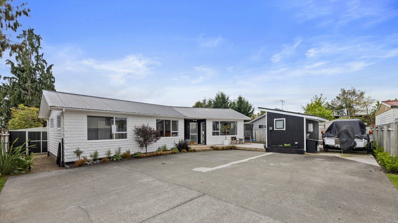 1/15 Frederick Street, Two Mile Bay, Taupō - Carousel 1