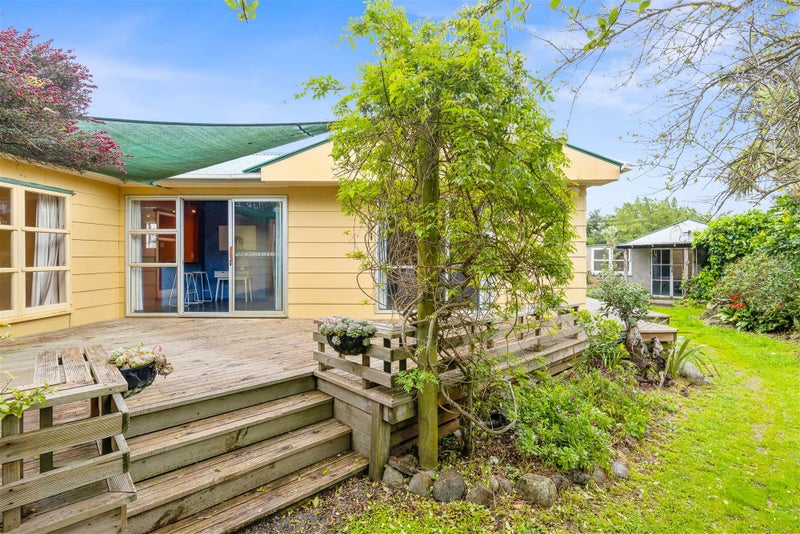 7 Gawler Street, Te Horo Beach - Carousel 1