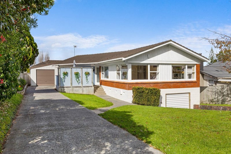 108 Gossamer Drive, Pakuranga Heights, Auckland - Carousel 1