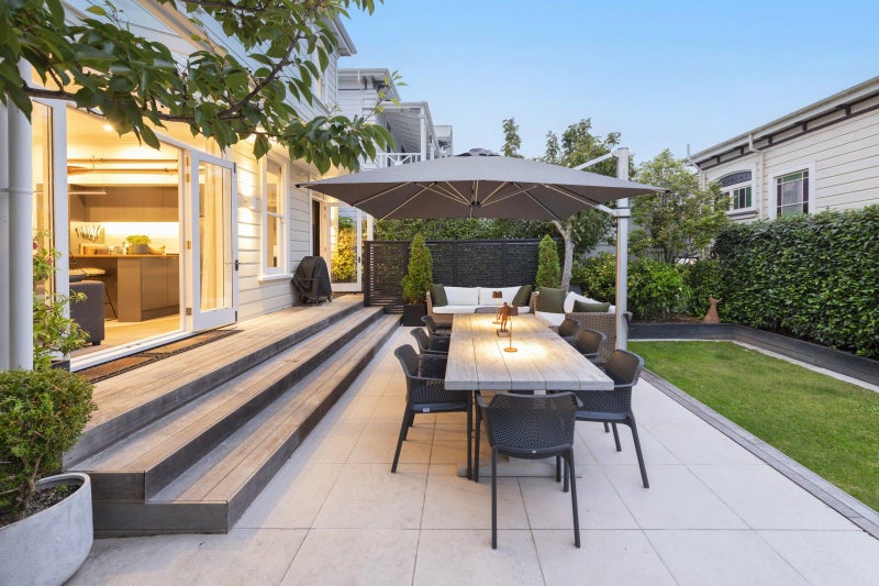 18 Austin Street, Mount Victoria, Wellington - Carousel 2