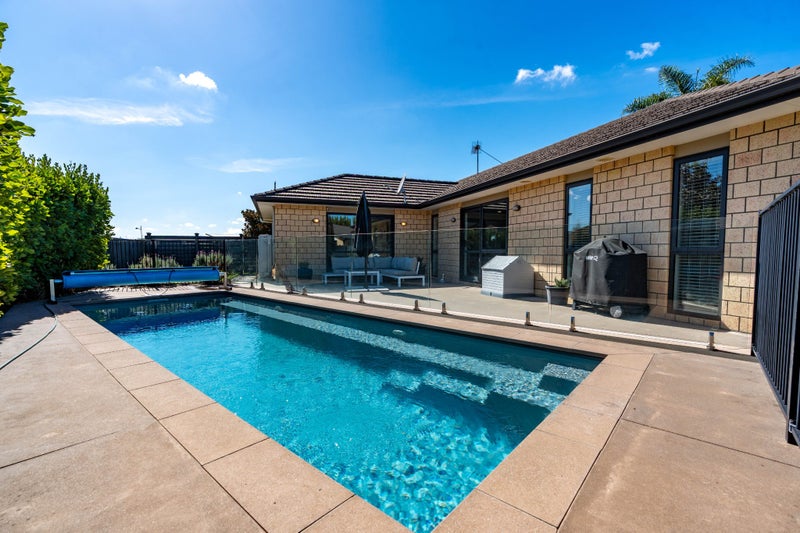 25 Piwakawaka Court, Rototuna North, Hamilton - Carousel 1