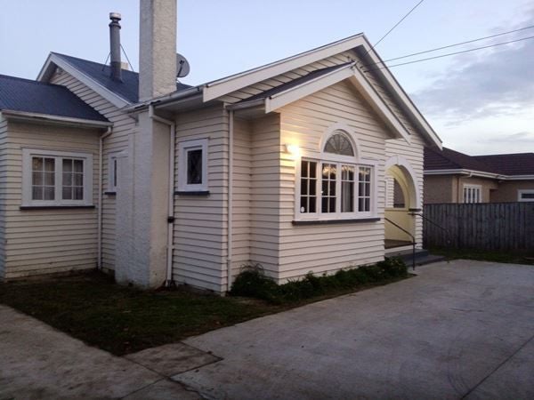 1120 Jellicoe Street, Mayfair, Hastings - Carousel 2