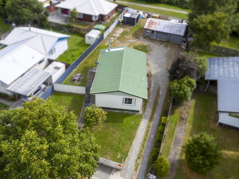 61 Gemstone Drive, Birchville, Upper Hutt - Carousel 2