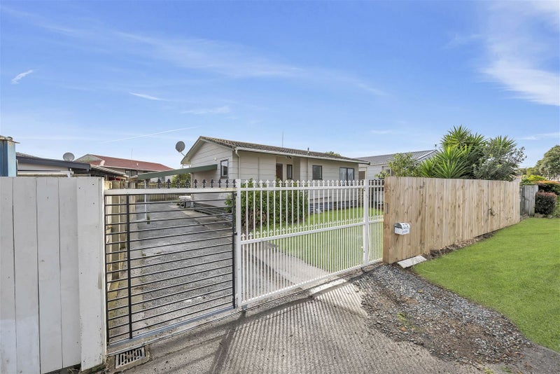 2/178 Finlayson Avenue, Clendon Park, Auckland - Carousel 2