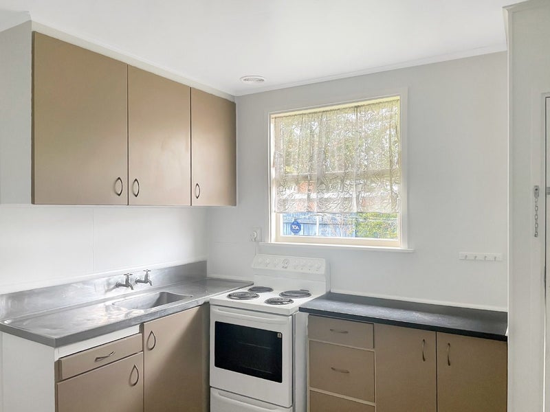 2/113 Clouston Park Road, Clouston Park, Upper Hutt - Carousel 2