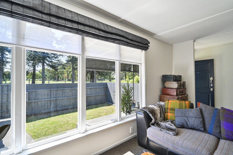 201A Kenilworth Road, Mayfair, Hastings - Carousel 1