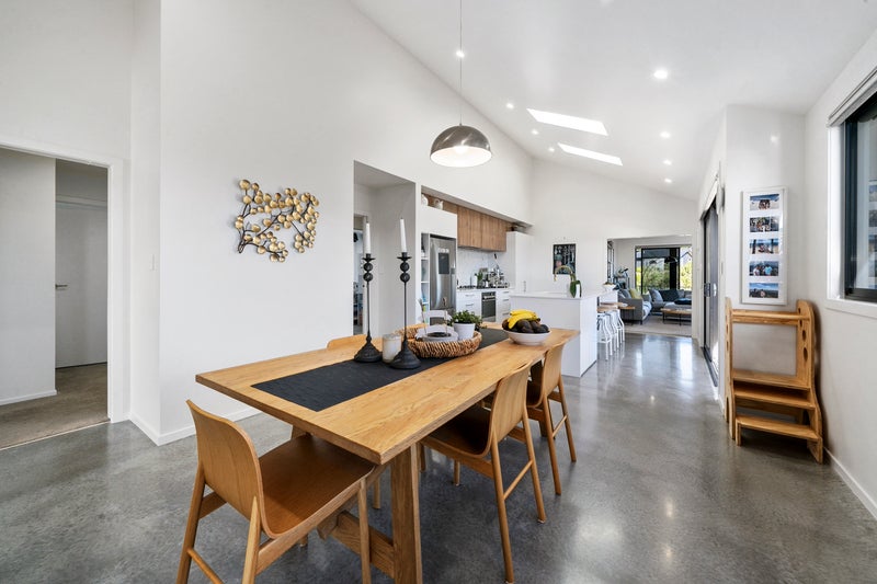 2/31 Links Drive, Waiwhakaiho, New Plymouth - Carousel 2