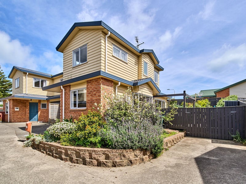 10 Pohutukawa Grove, Titahi Bay, Porirua - Carousel 18