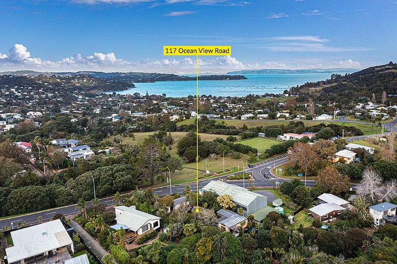 117 Ocean View Road, Oneroa, Waiheke Island - Carousel 2