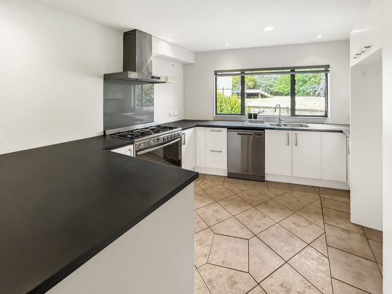 28 Sackville Street, Grey Lynn, Auckland - Carousel 2