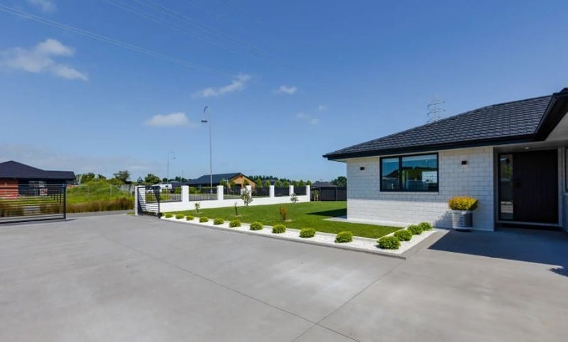 26 Honeyfield Drive, Whalers Gate, New Plymouth - Carousel 18