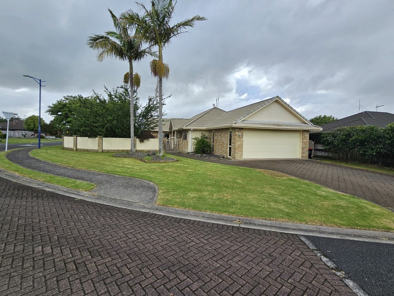 1 Braeburn Place, Bethlehem, Tauranga - Carousel 1