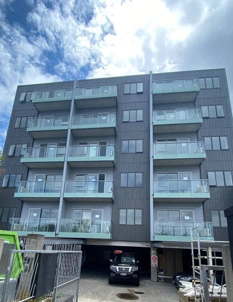 5C/6 Winchester Street, Newton, Auckland - Carousel 2