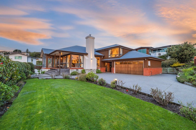 43 Cannon Hill Crescent, Mount Pleasant, Christchurch - Carousel 2
