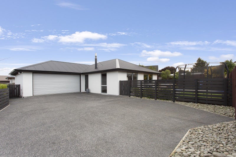 7 Lancaster Lane, Waldronville, Dunedin - Carousel 1