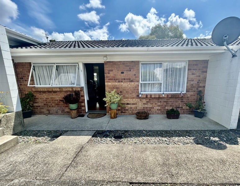 3/318 Te Atatu Road, Te Atatu South, Auckland - Carousel 2