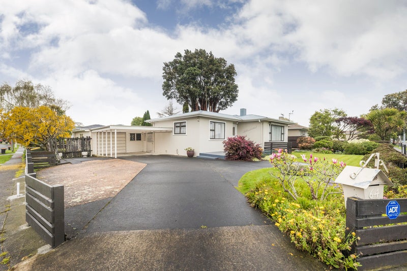 64 College Street, Awapuni, Palmerston North - Carousel 19