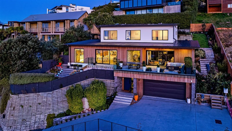 2 John Monck Lane, Redcliffs, Christchurch - Carousel 1