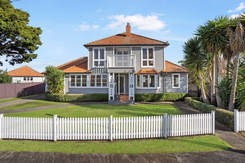 4 Village Way, Ardmore, Papakura - Carousel 2