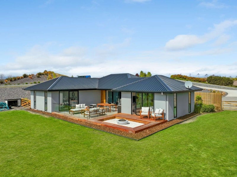 63 Galeo Road, Redwood Valley - Carousel 1