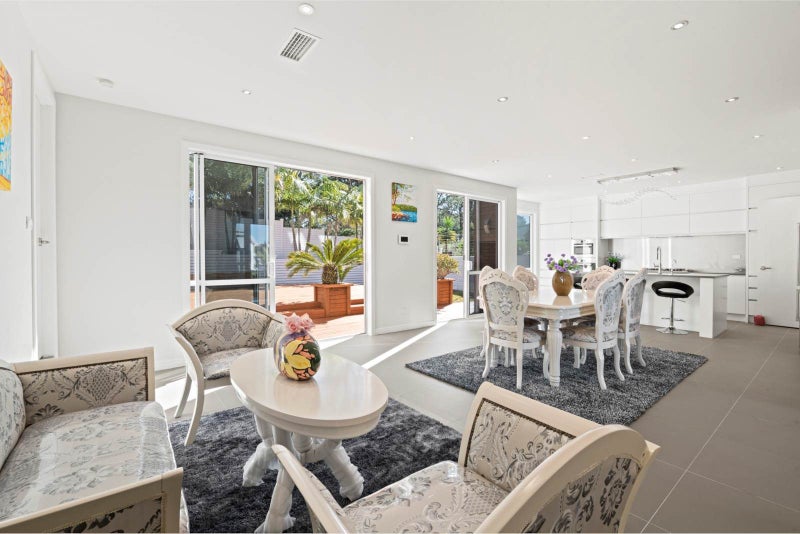 4 New Dawn Lane, Albany Heights, Auckland - Carousel 2