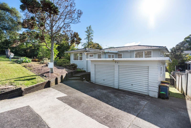 73 Chartwell Avenue, Glenfield, Auckland - Carousel 1