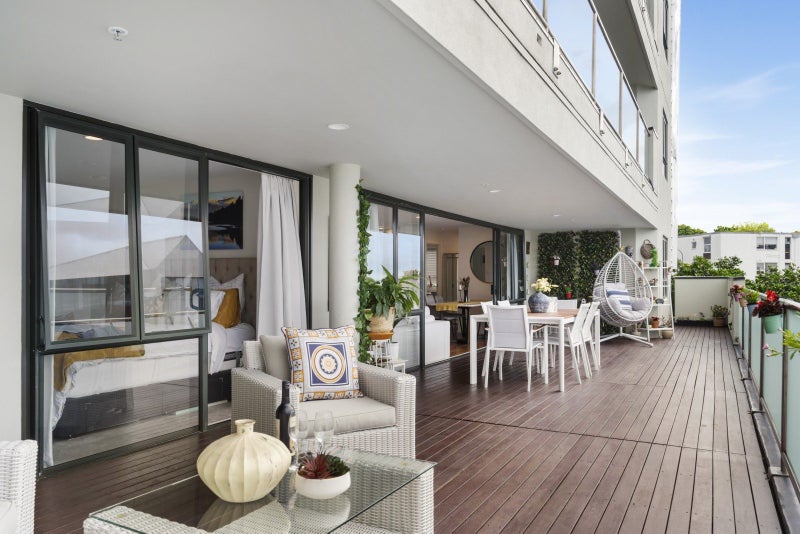 2C/23 George Street, Newmarket, Auckland - Carousel 2